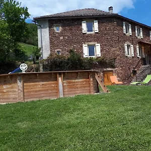 https://gite-les-paredous.midi-pyreneeshotels.com